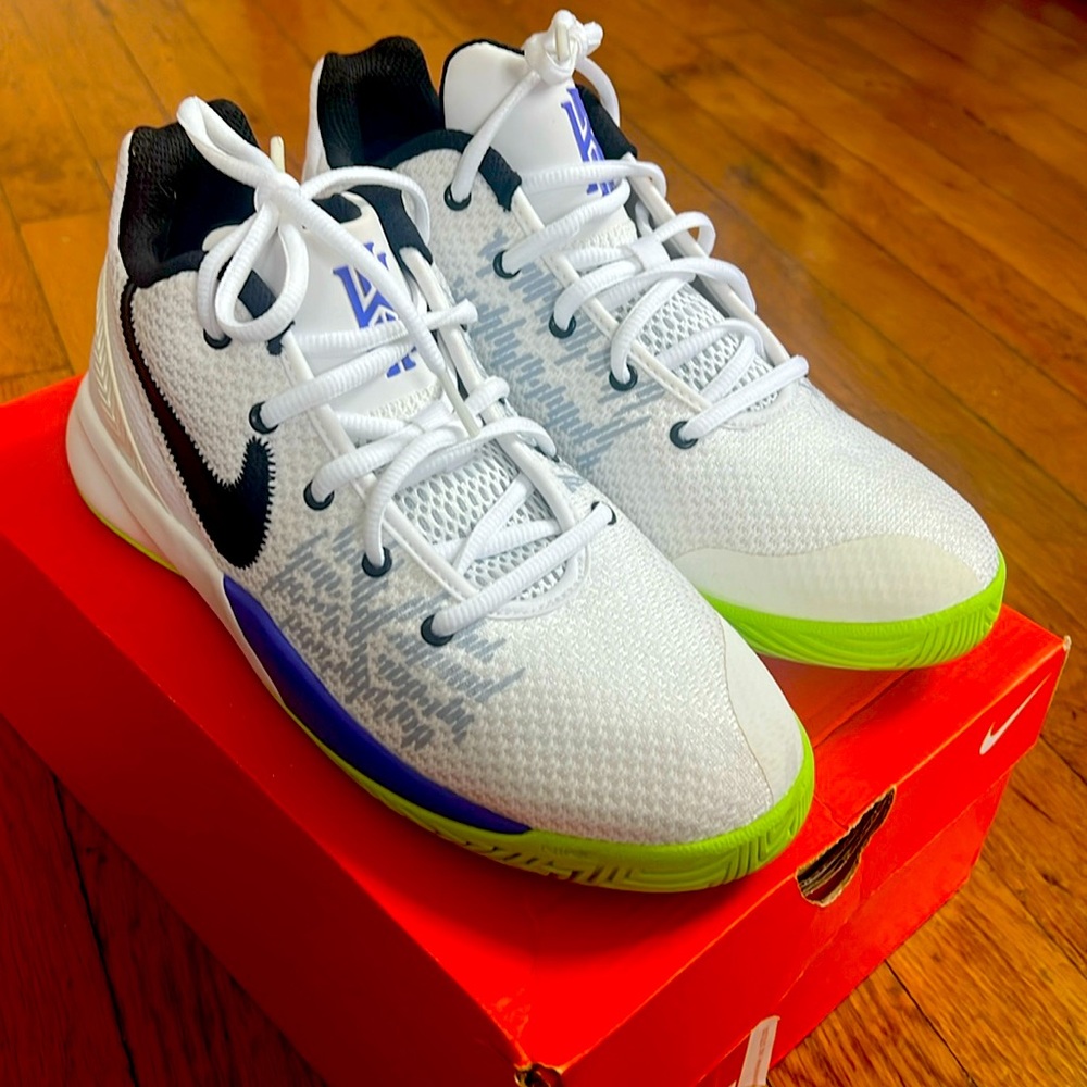 Kyrie Flytrap 2 - Gradeschool